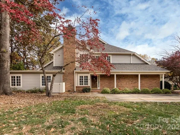 1827 Meadowood Ln, Charlotte, NC 28211