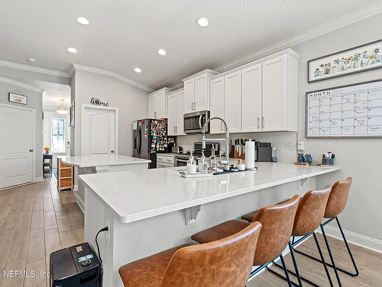 21 Creekmore Dr — Photo 8
