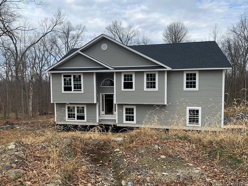 1st image of 12 Coleman Dr