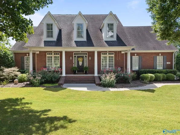 255 River Cove Rd, Huntsville, AL 35811
