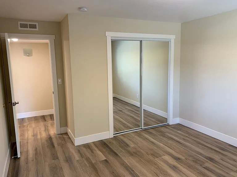 The Flats — Photo 34