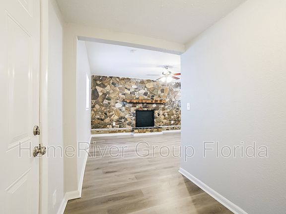 3rd image of 6216 S Himes Ave