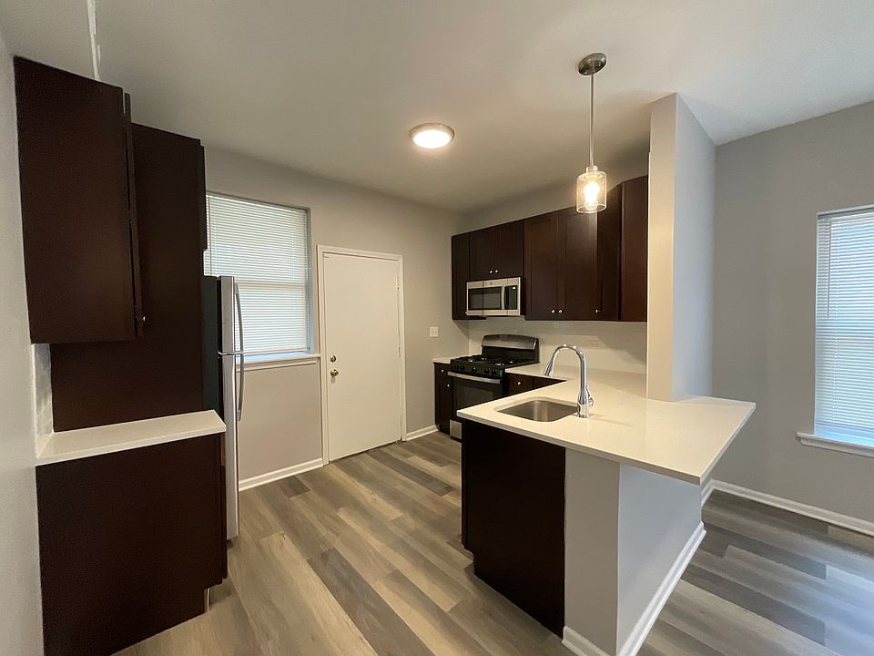 1st image of 957 E 62nd St #1