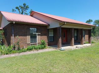 4075 Whispering Pines Cir, Greenwood, FL 32443