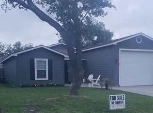 109 Treasure St, Rockport, TX 78382
