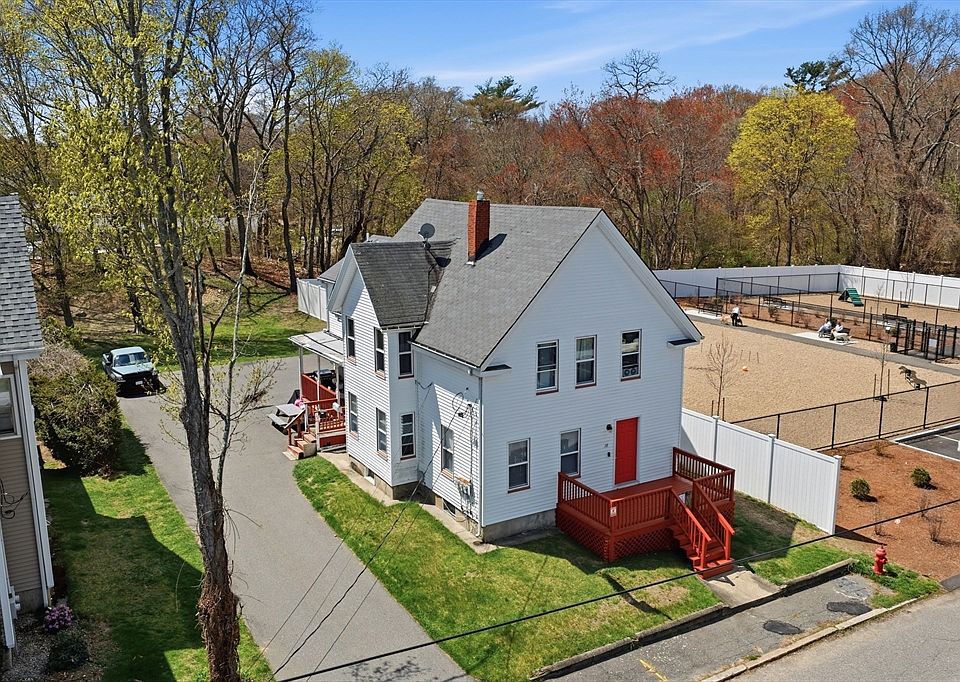 1st image of 10 Oak Ave