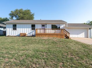 904 W Kansas Ave, Conway Springs, KS 67031
