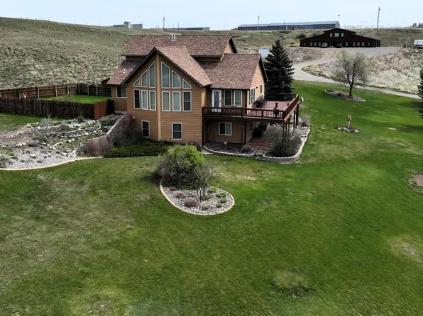 410 10th Ave NE, Choteau, MT 59422