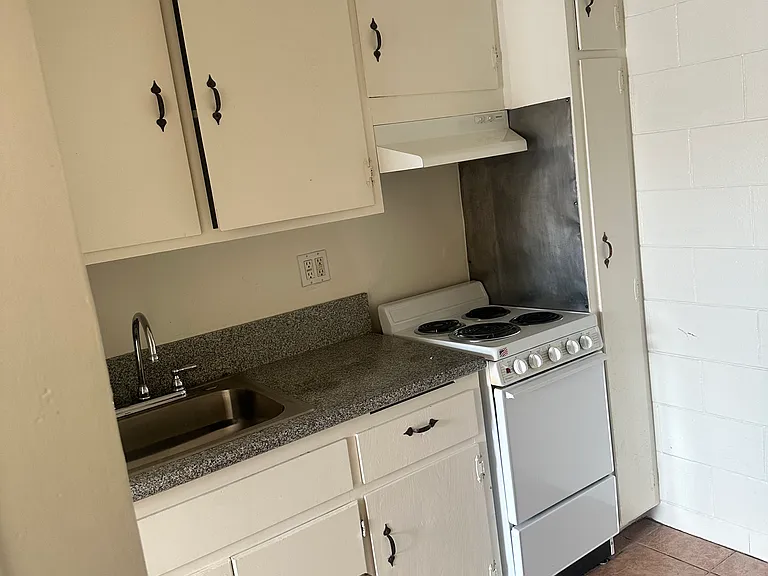 100-108 W Pleasant Valley Rd #DOWNSTAIRS — Photo 5