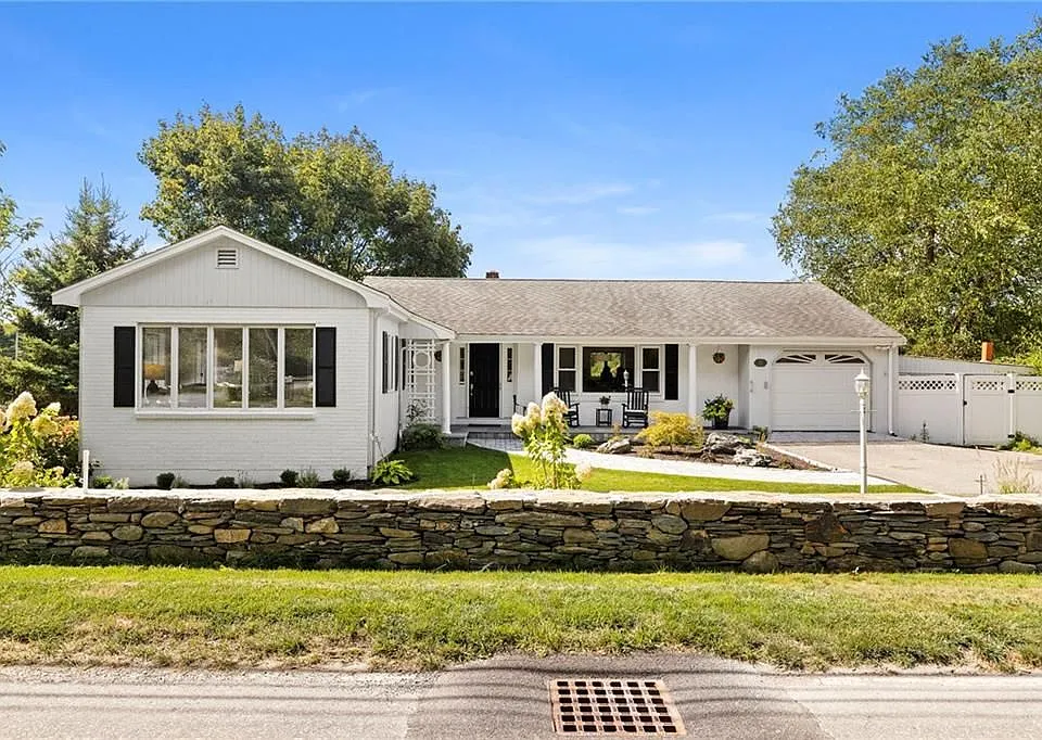 331 Third Beach Rd