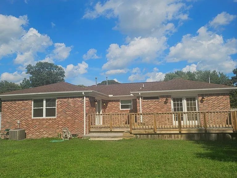 1068 Sharon Dr — Photo 35