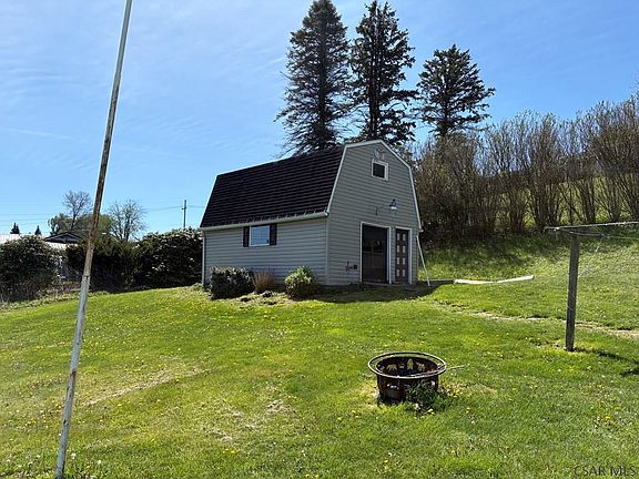 4th image of 448 Horn Rd