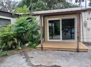 232 S Summit St, Crescent City, FL 32112