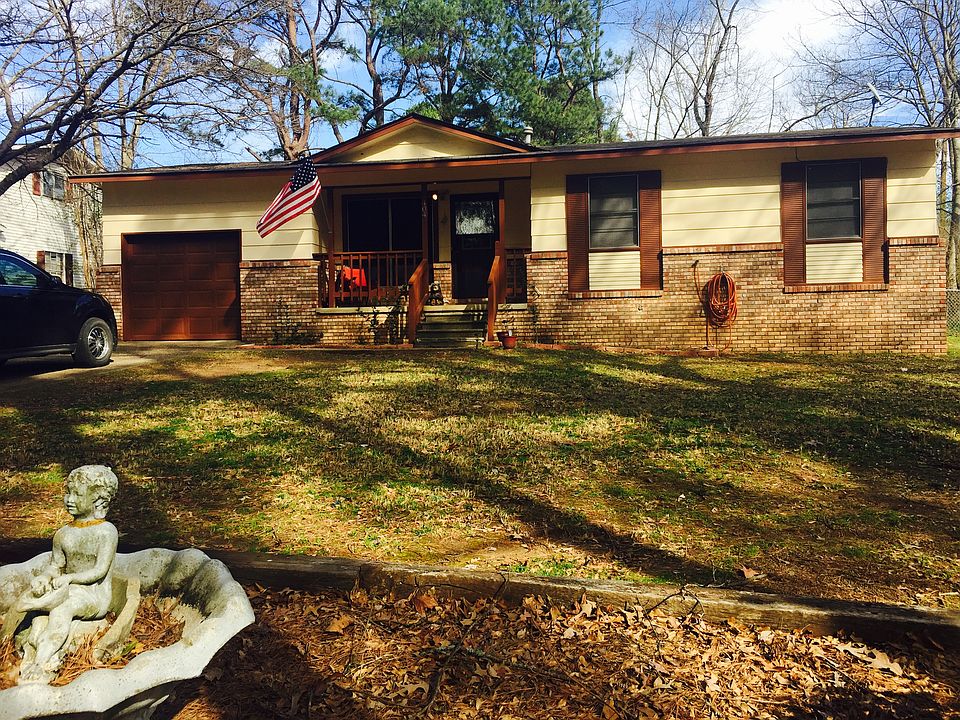 1st image of 404 Wood Ln