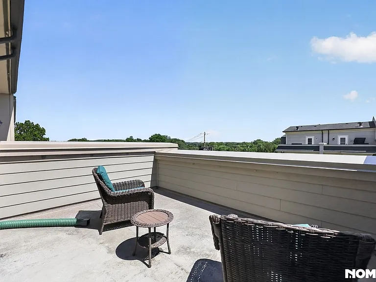 817 Fair Winds Way — Photo 18