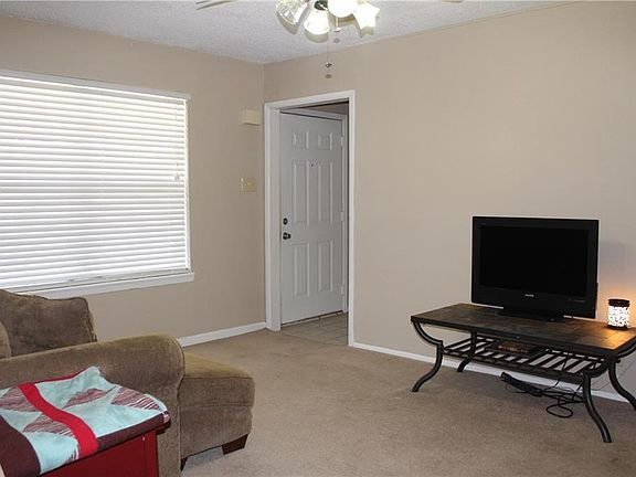 5th image of 426 Northway Dr