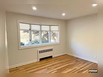 678 Grove St — Photo 4