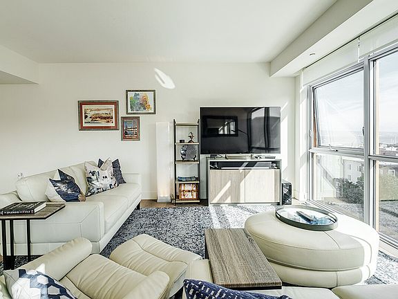 5th image of 72 Townsend St Unit 708