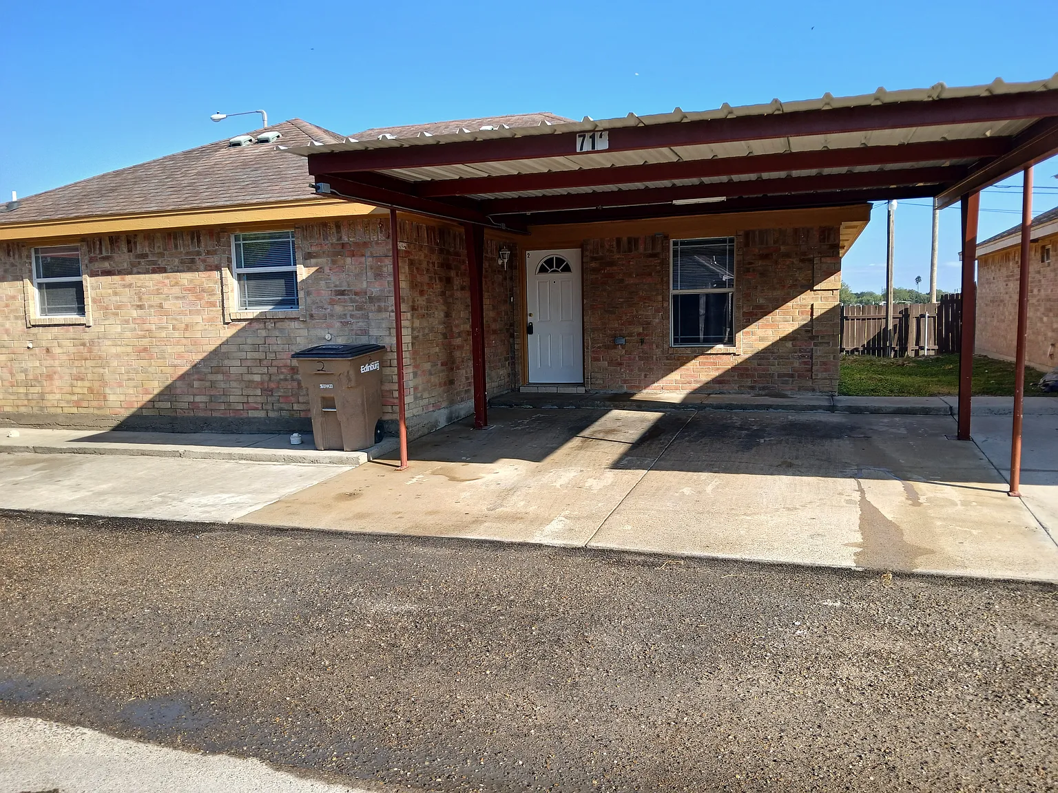 712 Agate St apt 1 — Photo 3