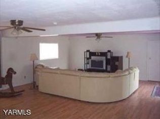 1016 S 49th Ave, Yakima, WA 98908