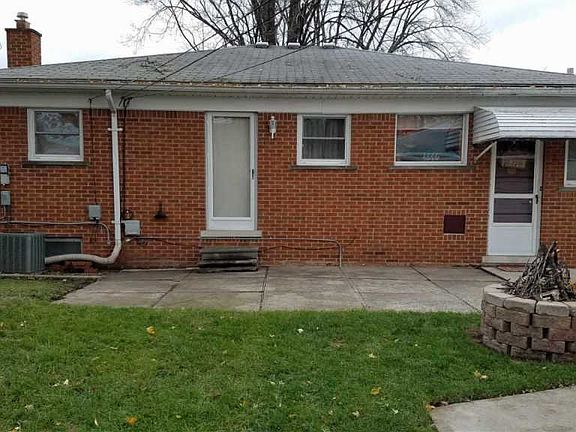 4th image of 8388 Francine St