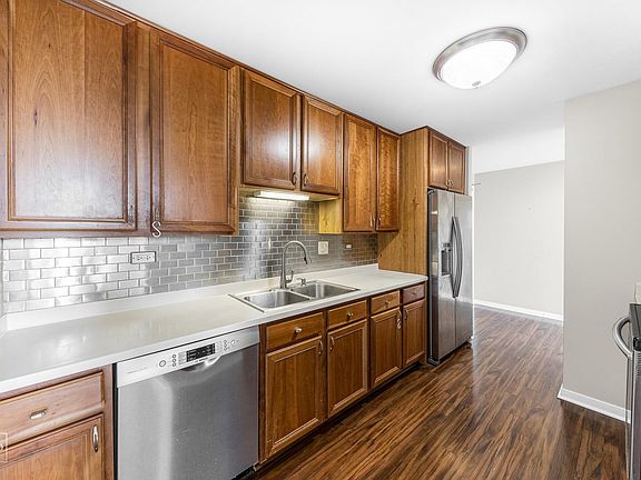 5th image of 77 S Evergreen Ave Unit 505