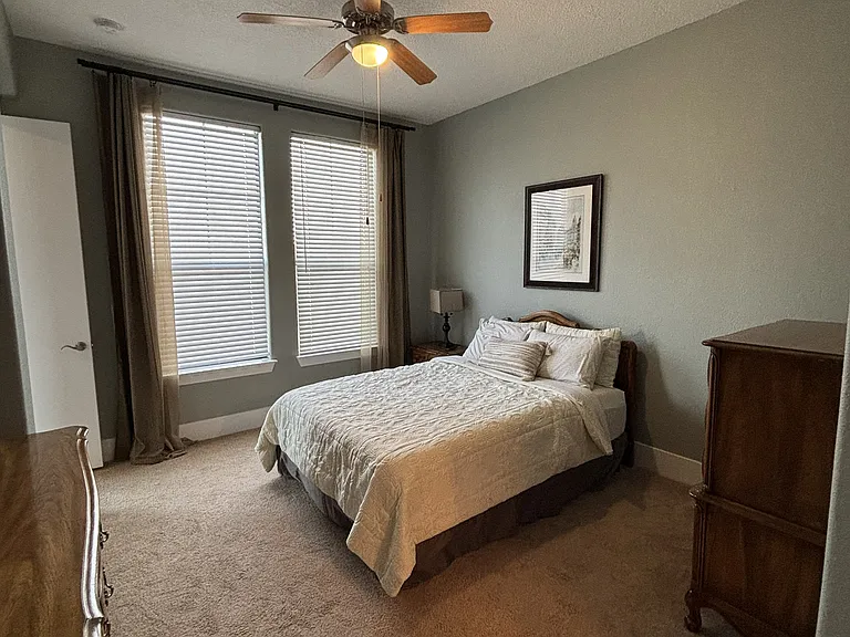 Guest bedroom