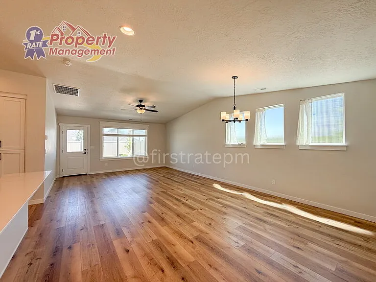 4186 S Solaris Ave — Photo 6