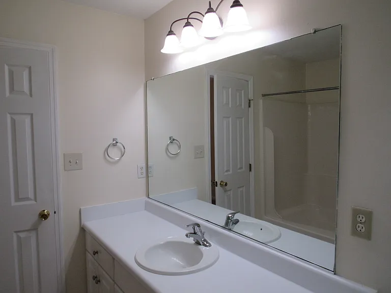 307 Starling Dr — Photo 15