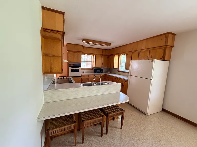 Kitchen and Snackbar