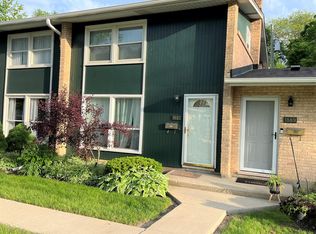 1887 Willow Hill Ct #1887, Northfield, IL 60093
