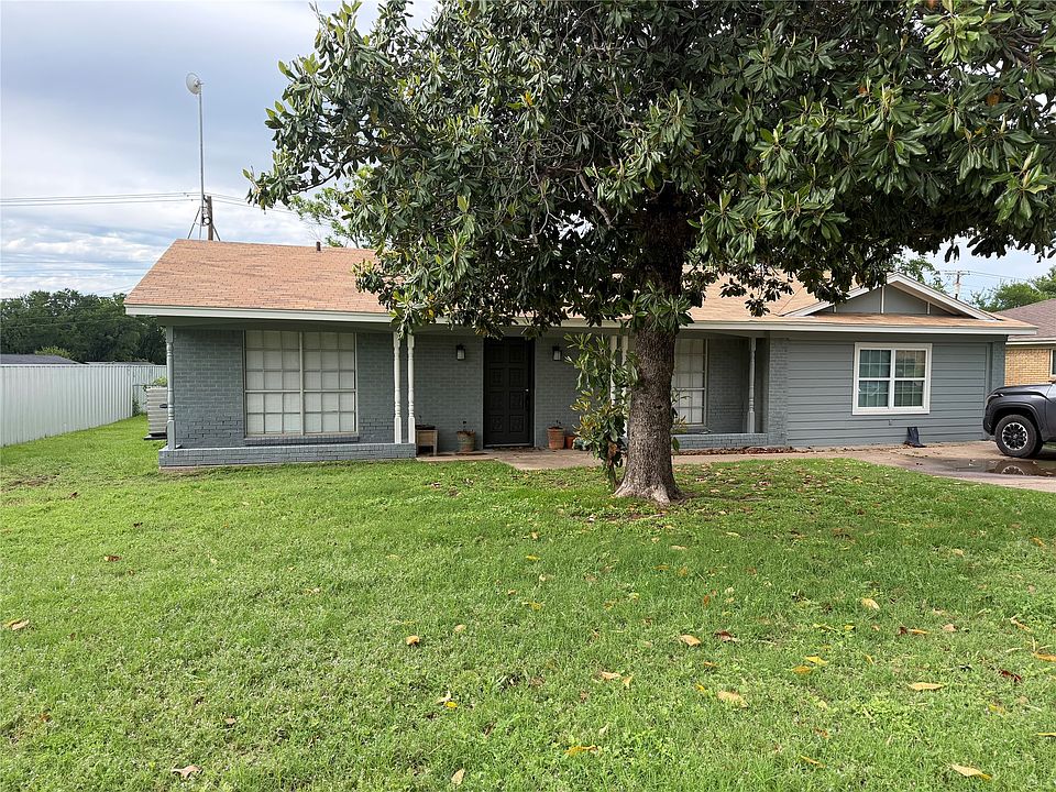 1st image of 2809 N Murco Dr