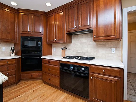 5th image of 54 Wren Field Ln