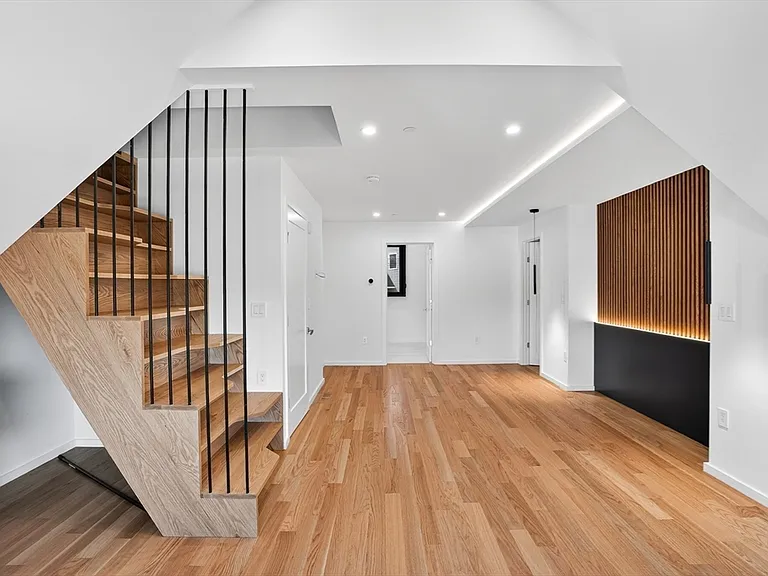 15 Algonquin Rd #2 — Photo 16