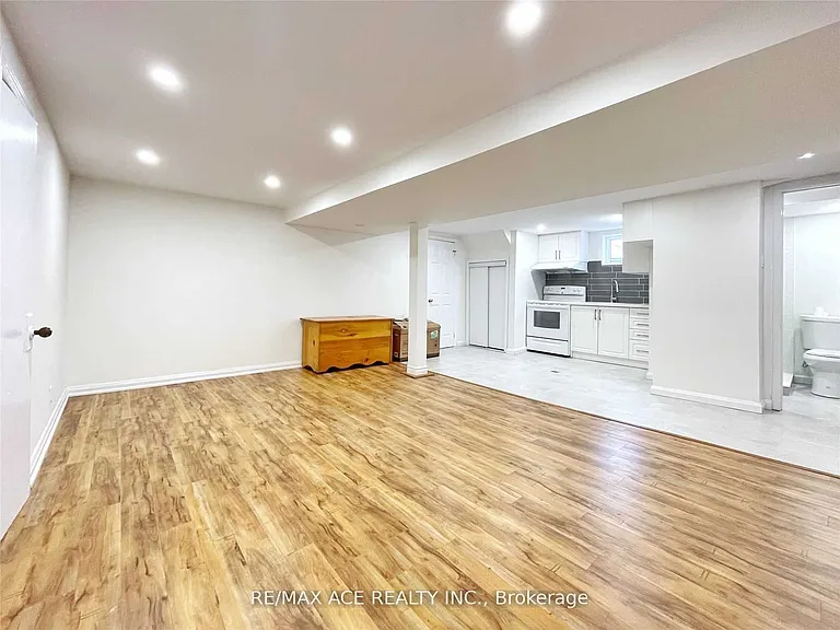 246 Horsham Ave #LOWER — Photo 7