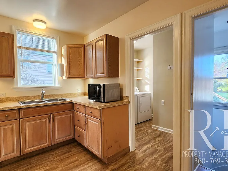 1540 N Callow Ave — Photo 13