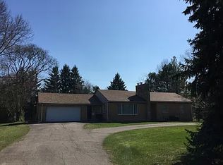 630 Ottawa Dr, Troy, MI 48085