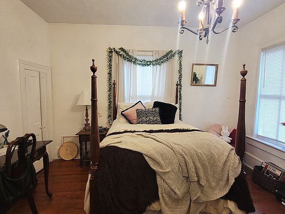 3rd image of 40 Saragossa St APT 1