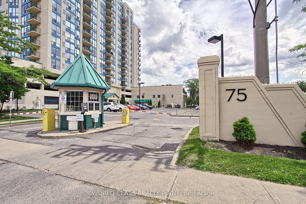 Building Photo - 75 Ellen St S #207