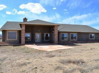 22020 N Dupont Dr, Paulden, AZ 86334