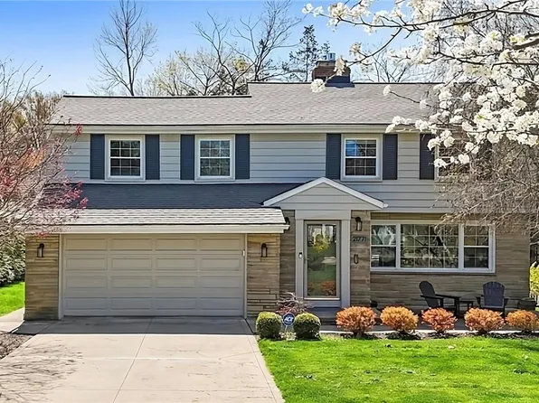 21771 Lake Rd, Rocky River, OH 44116