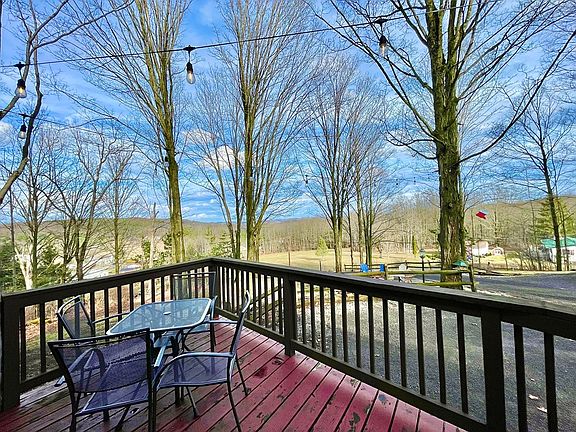 4th image of 451 Benauer Rd