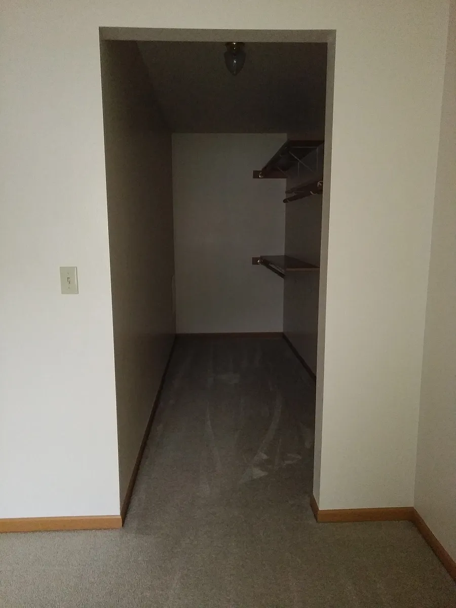 Building Photo - 3401 Wilson Ave #29