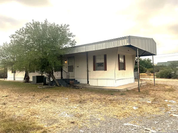 407 River St, Del Rio, TX 78840