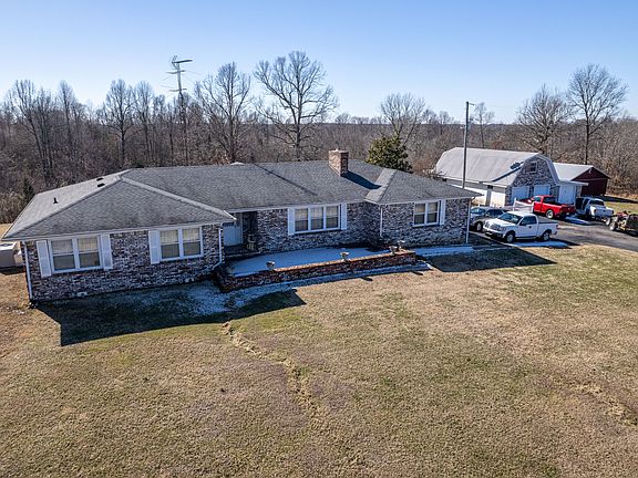 4th image of 244 Hilltop Ln