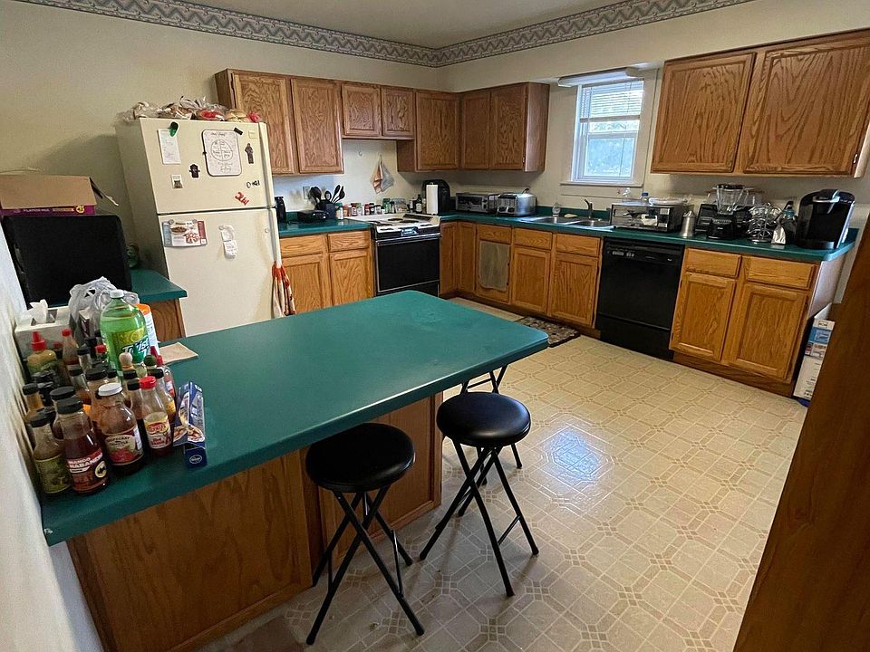 1st image of 2324 Wyatt Ave APT C