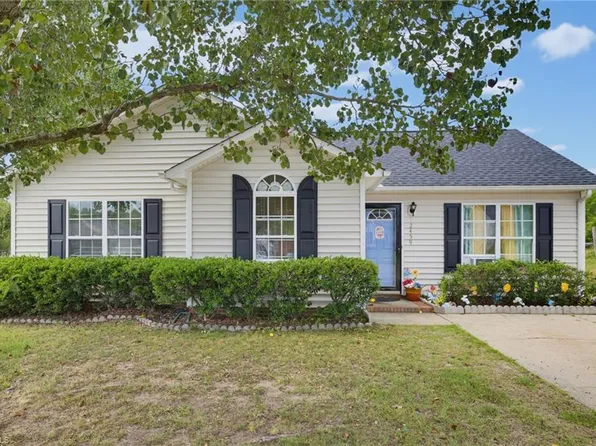 2459 Shadow Valley Rd, High Point, NC 27265