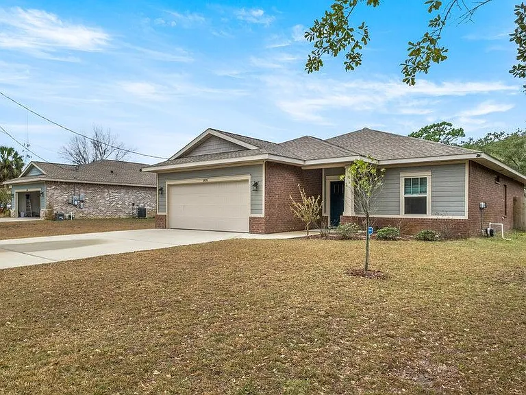 1835 Lubbock Rd — Photo 2