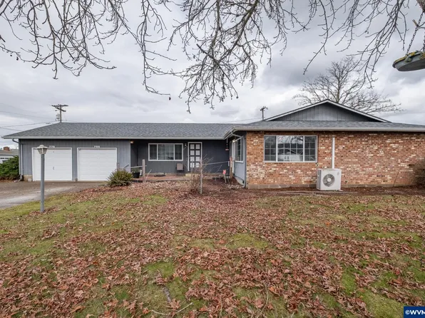 785 E St, Lebanon, OR 97355