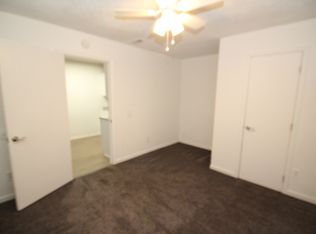 719 N Main St APT 4, Gravois Mills, MO 65037